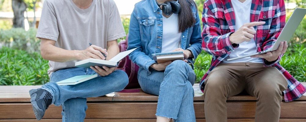 Młodzież z Będzina poznaje samorząd podczas wizyty w starostwie