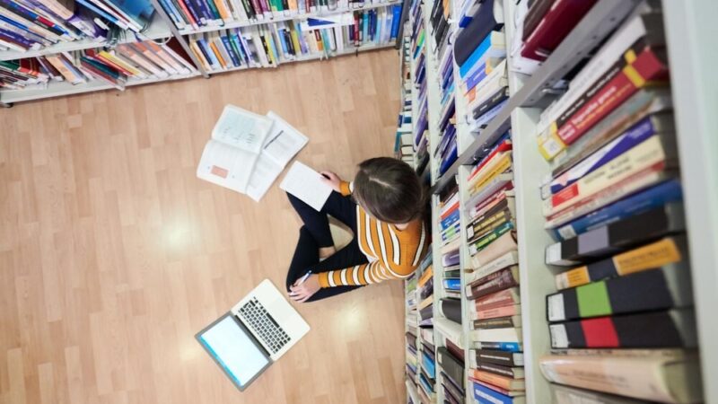 Emocjonujące ślubowanie pierwszoklasistów w Siewierzu z artystycznym akcentem