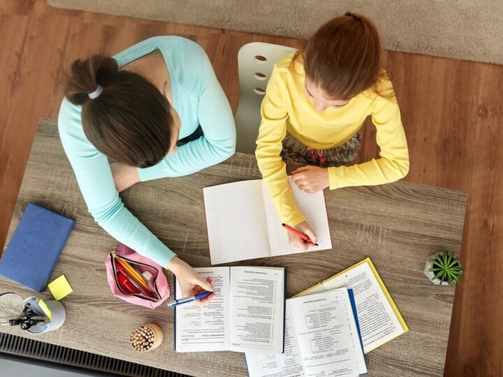 Nauczyciele z Będzina zyskali awans zawodowy podczas uroczystości w Starostwie