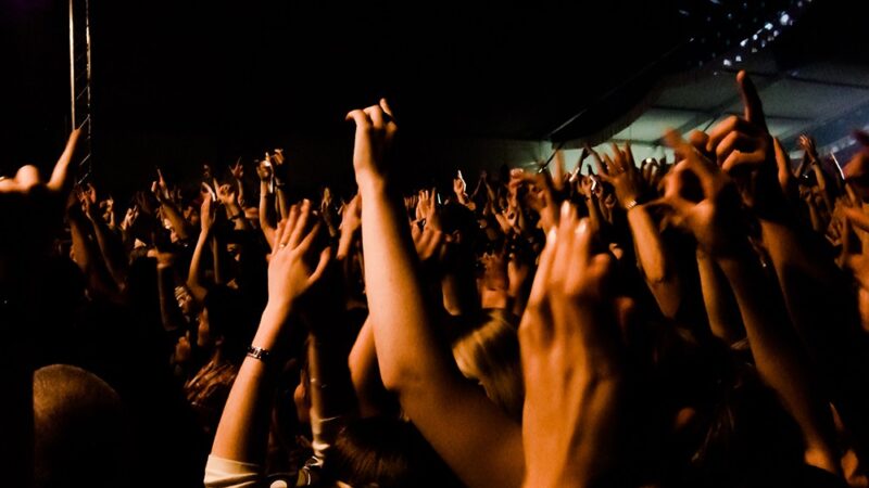 Zimowe akwarele Elżbiety Kawulok w Filii nr 2