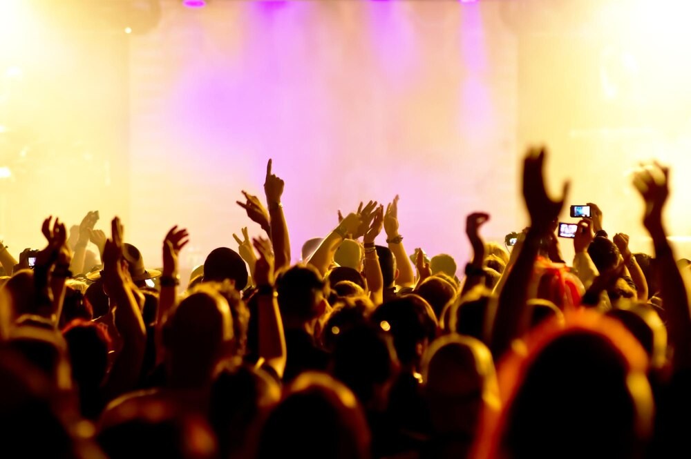 Bachata dla singli: szybki kurs tańca z Jeanette i Natalią