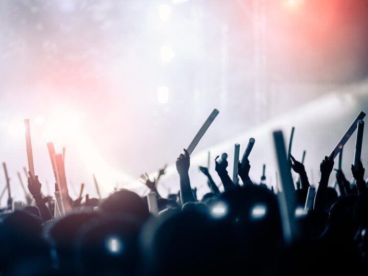 Nie przegap stand-upu Damiana Kubika w tę niedzielę!