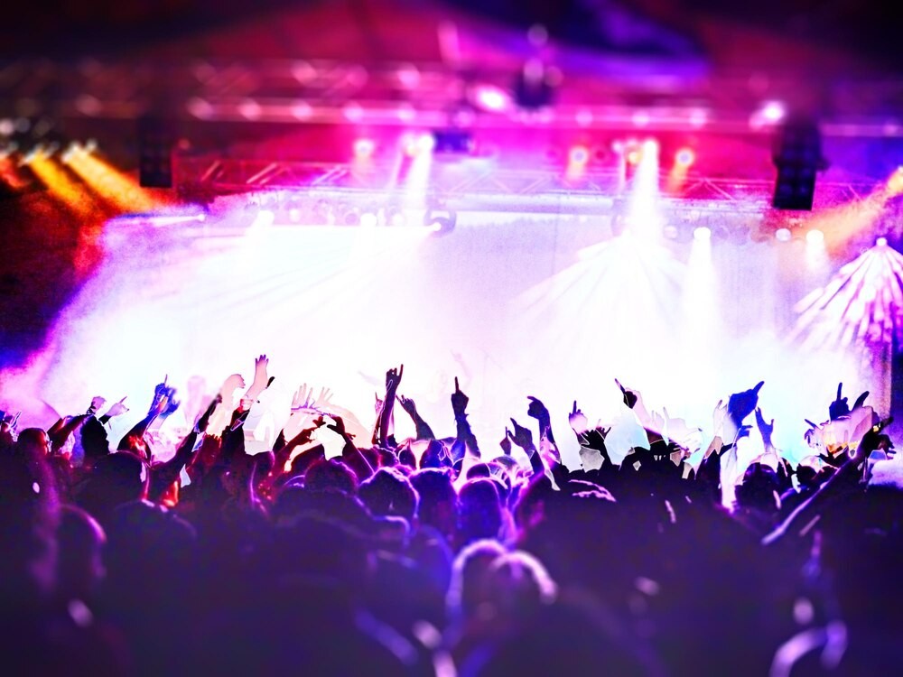 Otwórz drzwi do światowej kariery dla swojego zespołu!