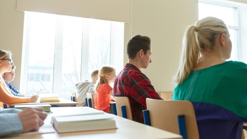 Młodzież w Będzinie stawia na rzetelną wiedzę podczas XII Dnia Akademickiego