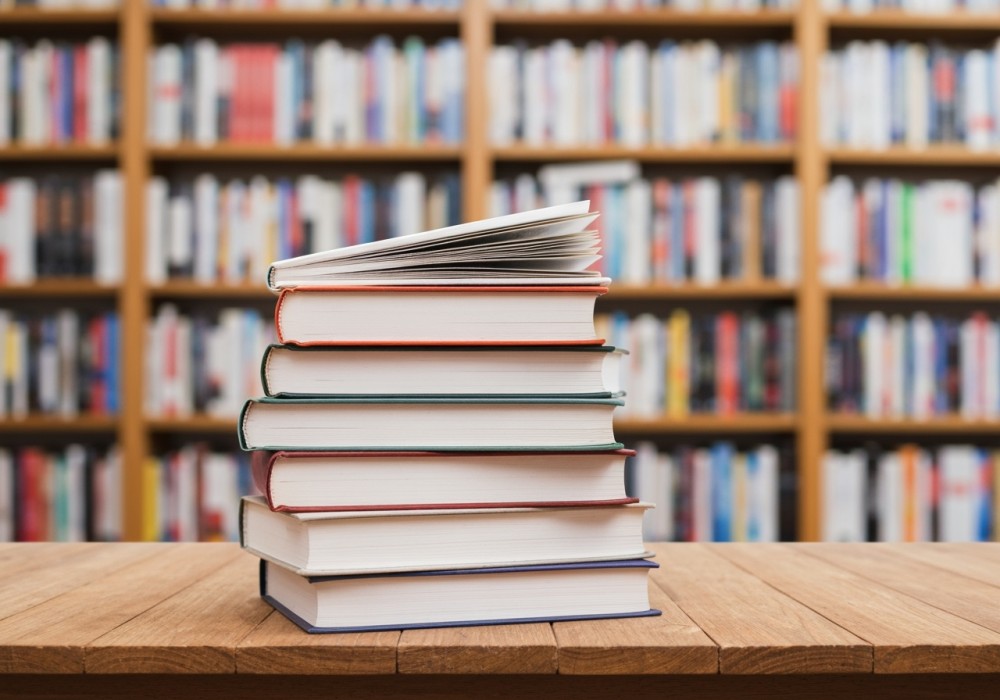 Kreatywny poniedziałek w bibliotece: szydełkowanie i wsparcie dla kobiet