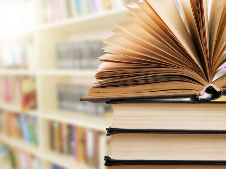 Wakacyjne radości z planszówkami w bibliotece